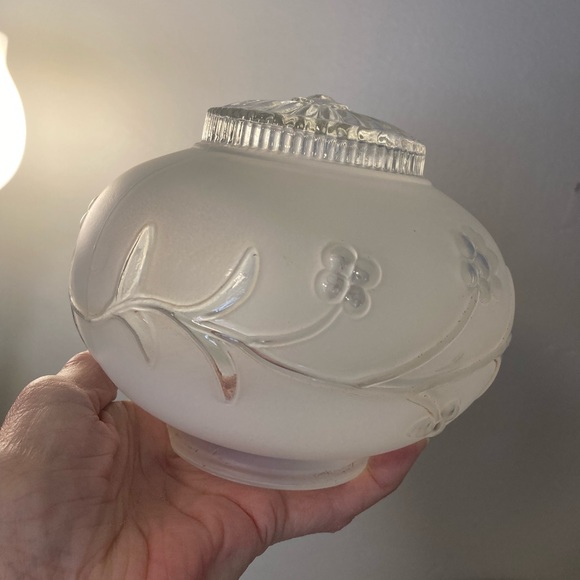 Light fixture. Clear/Frost glass. No chips, marks, etc - Picture 2 of 6